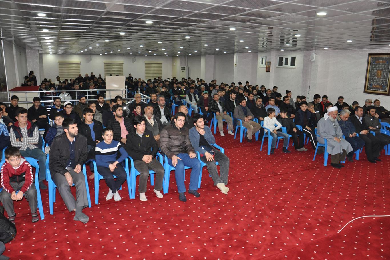 "Allah’tan başkasına baş eğmek cehalet ve sefalettir" "Allah’tan başkasına baş eğmek cehalet ve sefalettir"